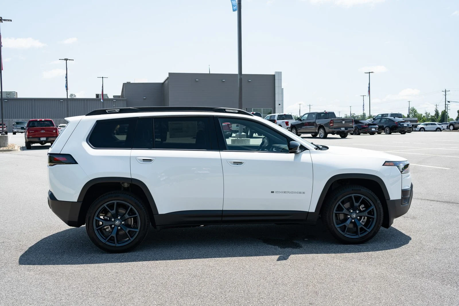 New 2026 Bright White Clear-Coat Exterior Paint Jeep  image 11