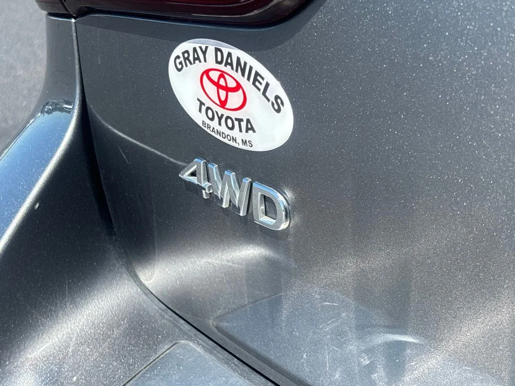 Used 2021 Gray INFINITI LUXE image 37