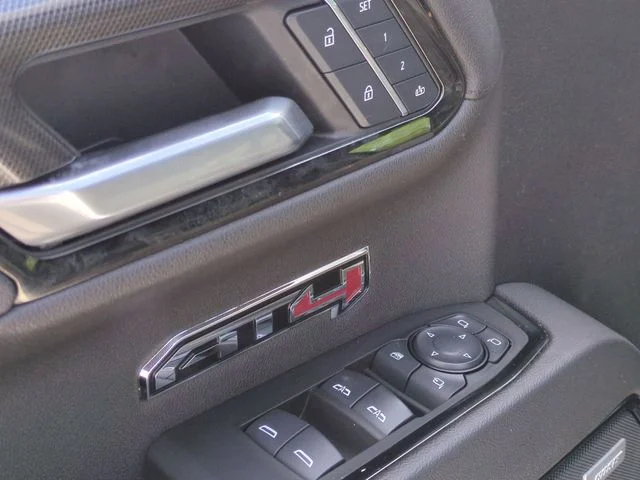 Used 2025 White GMC AT4 image 13