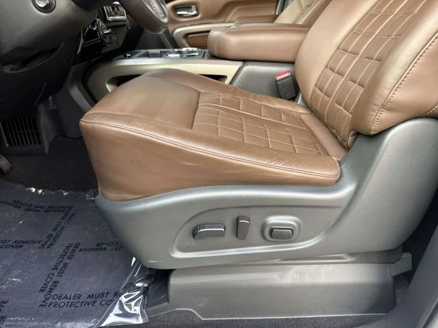 Used 2023 White Nissan Platinum Reserve image 29