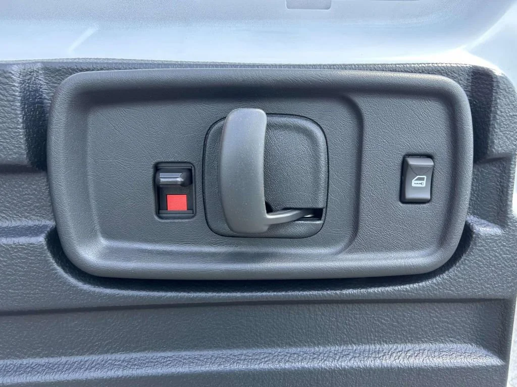 New 2026 Summit White GMC Work Van image 12
