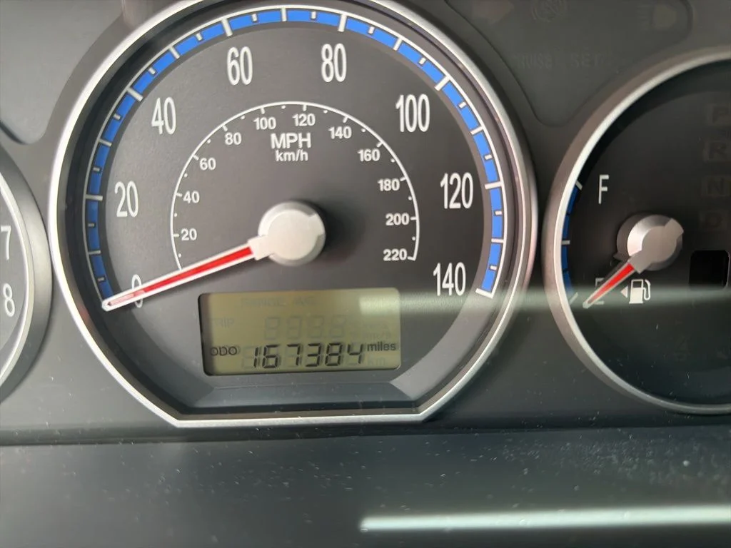 Used 2007  Hyundai Limited image 9