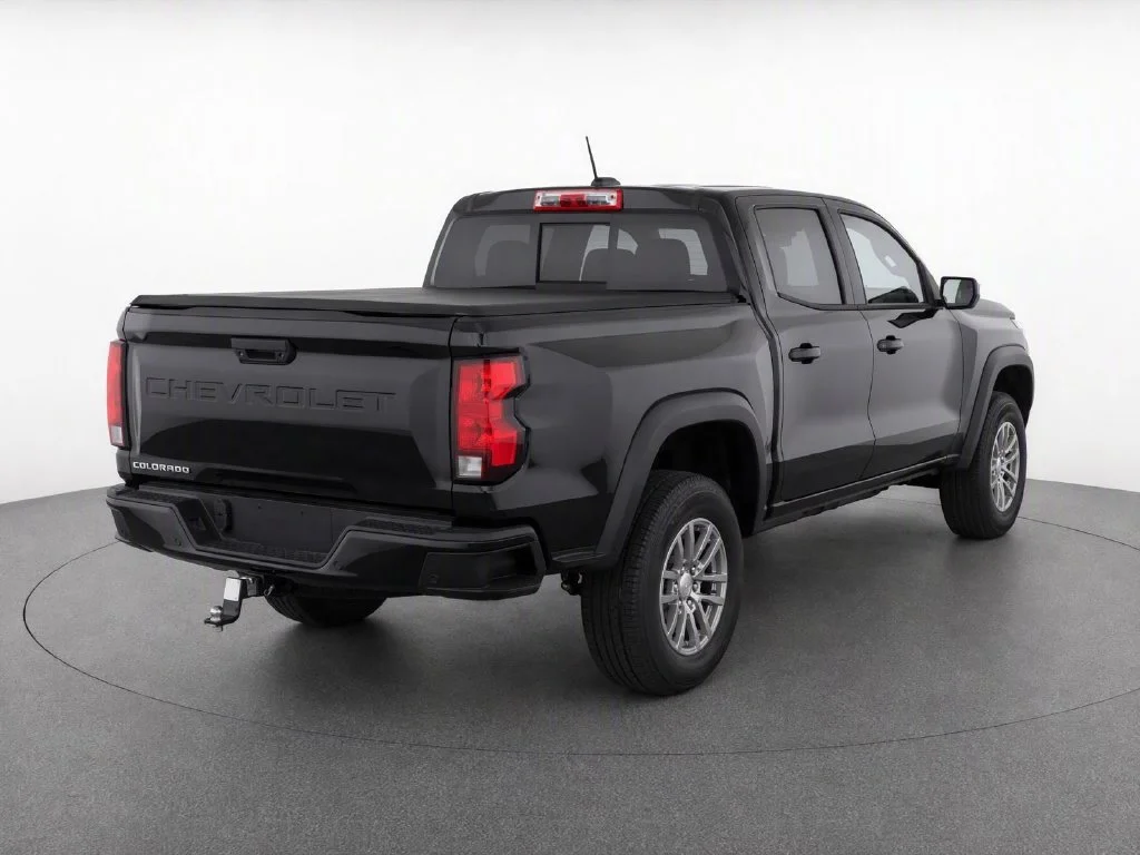 Used 2025 Black Chevrolet LT image 3