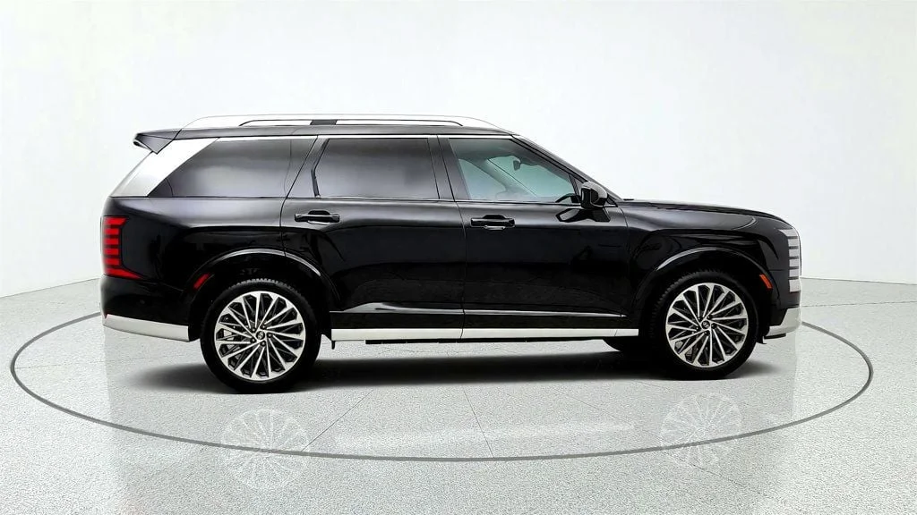 Used 2026 Abyss Black Pearl Hyundai Calligraphy FWD image 4