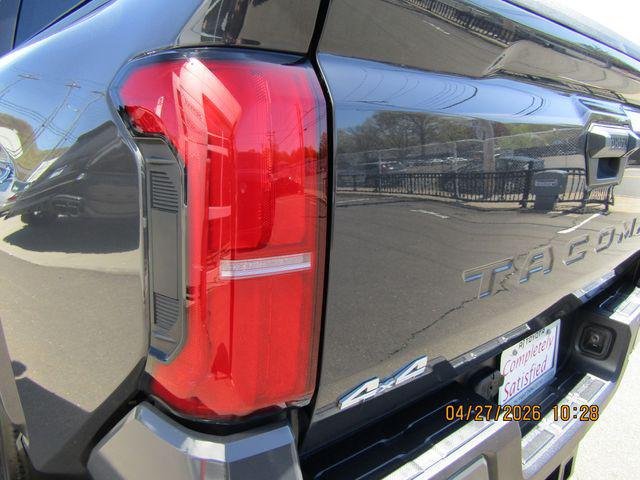 2024 Toyota Tacoma SR5 - Photo 7