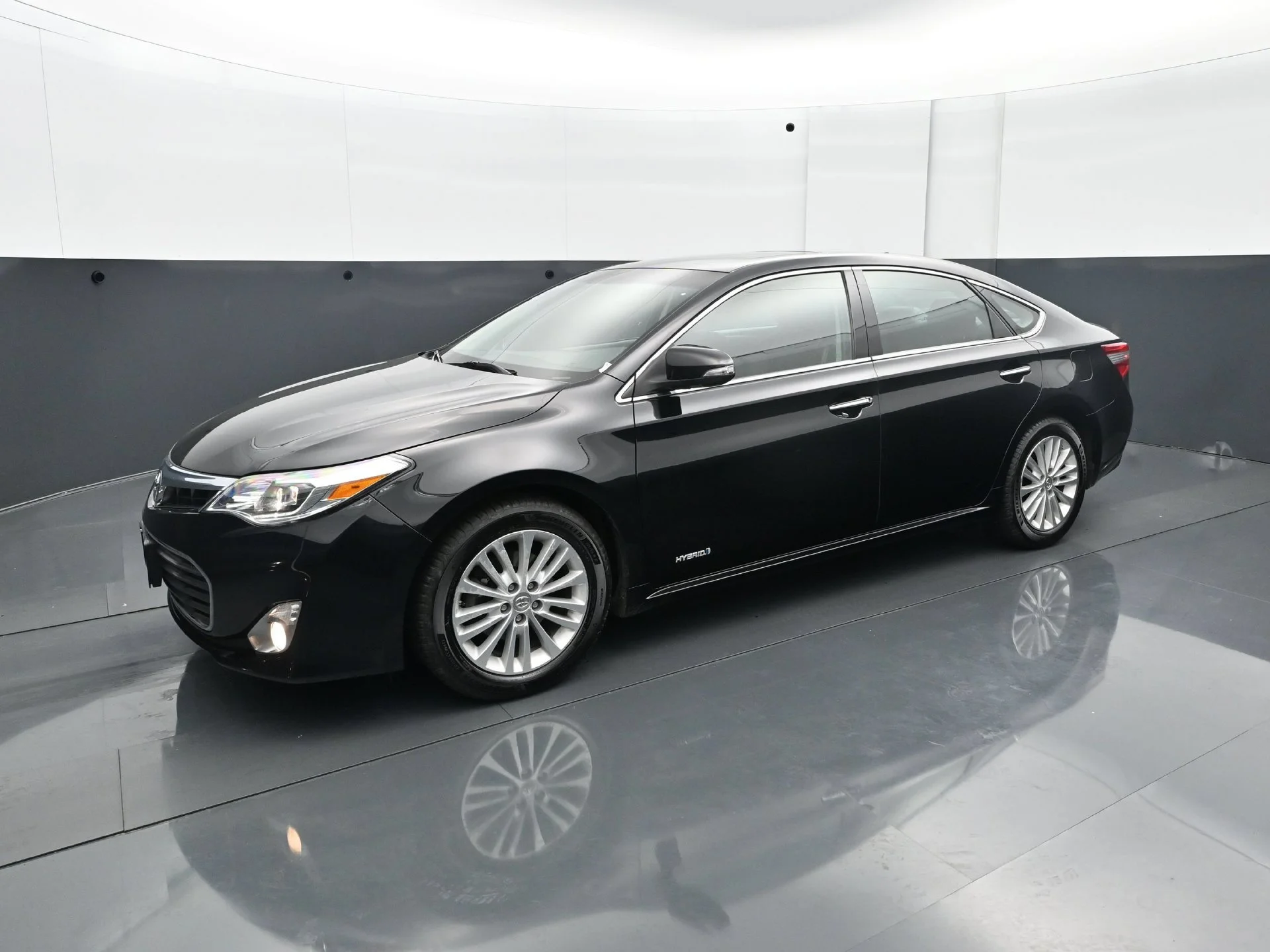 Used 2014 Toyota Avalon Limited Hybrid with VIN 4T1BD1EB5EU019717 for sale in White Bear Lake, Minnesota