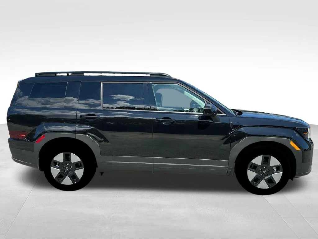 Used 2026 Black Hyundai SEL image 11