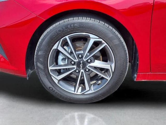 Used 2023 Red Kia LXS image 11