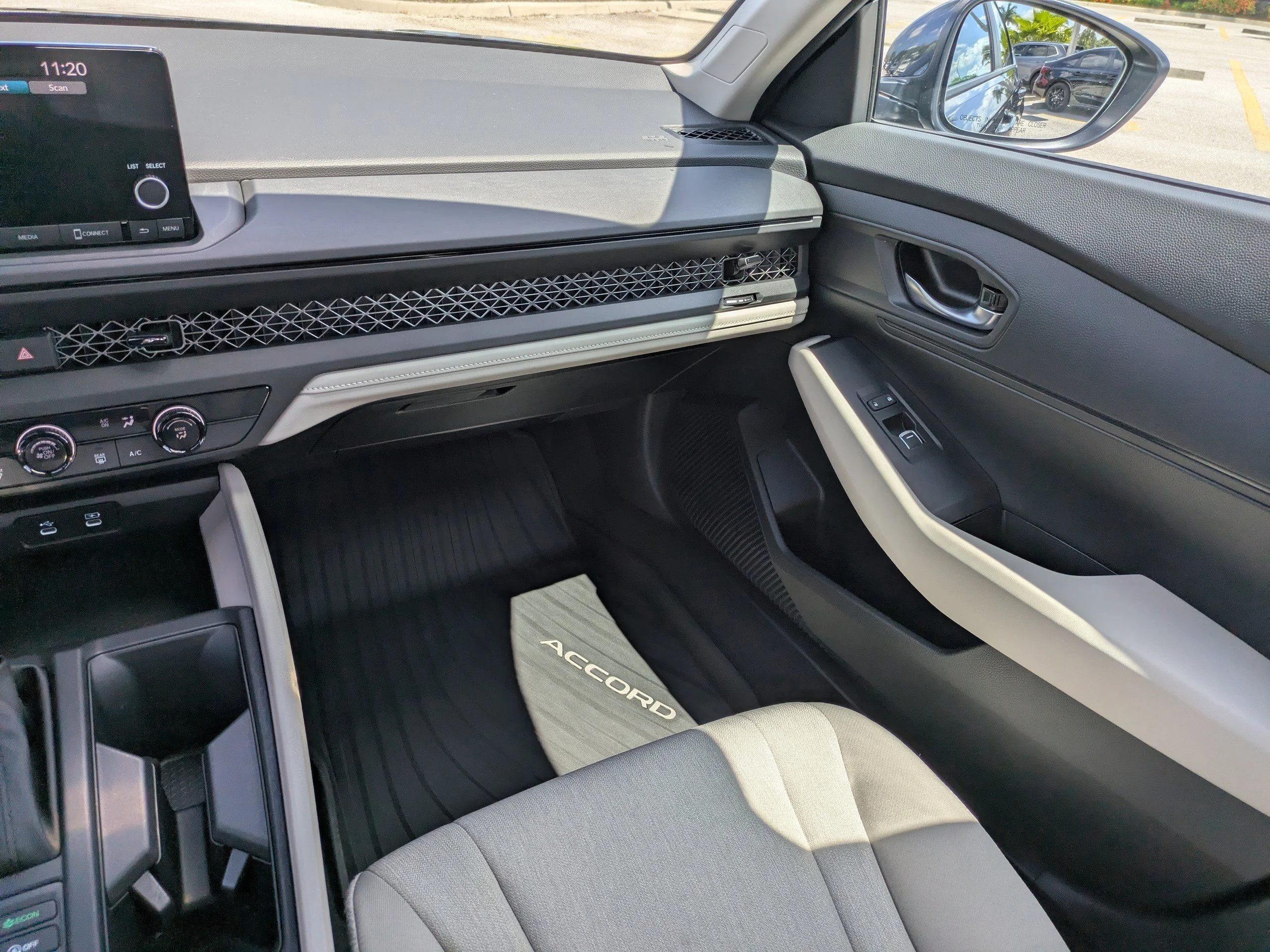 2025 Honda Accord LX - Photo 45