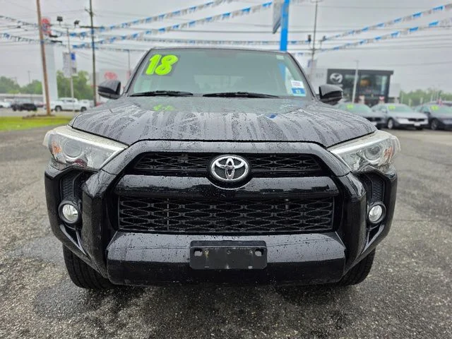 Used 2018 Midnight Black Metallic Toyota SR5 image 8