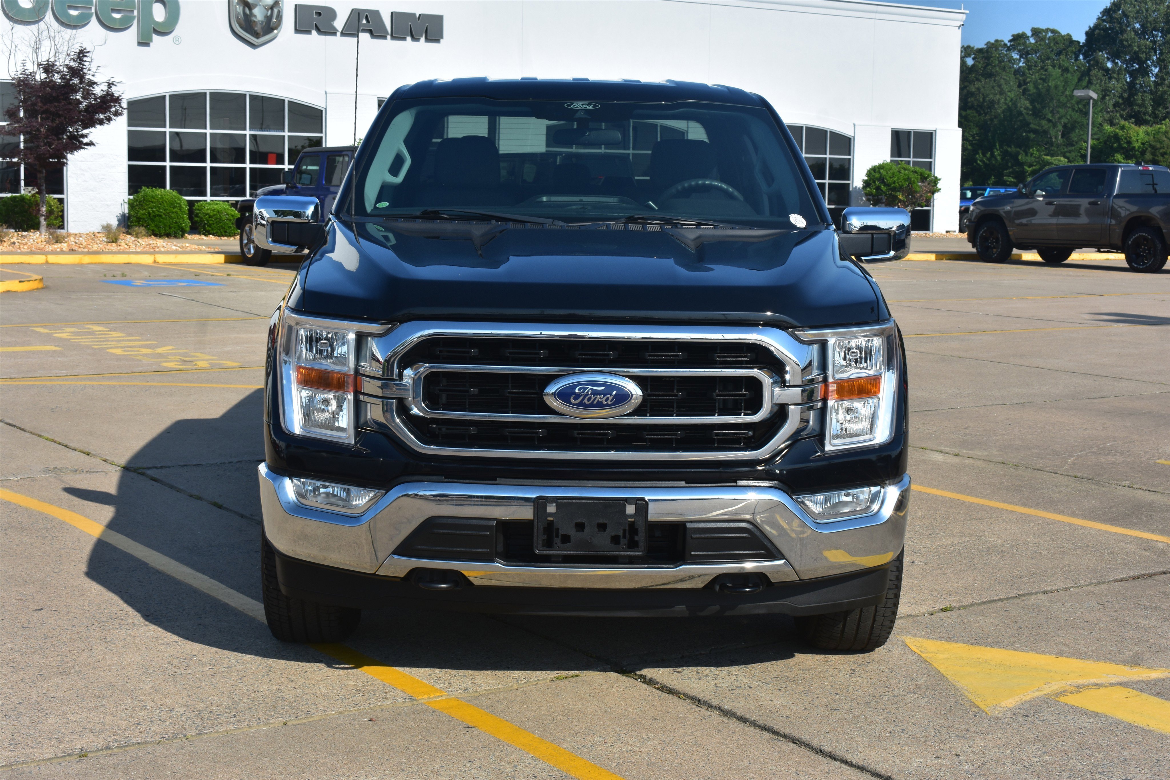 Used 2022 Ford F-150 XLT with VIN 1FTFW1E84NFA81327 for sale in Little Rock
