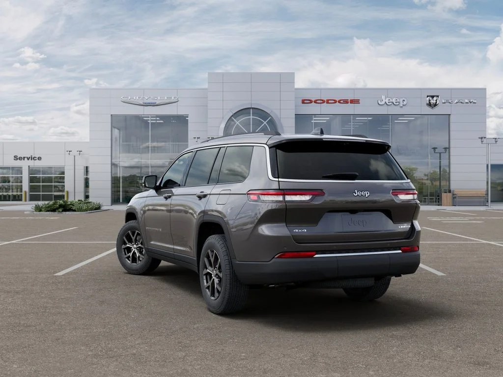 New 2025 Baltic Gray Metallic Clear-Coat Exterior Paint Jeep Limited image 3