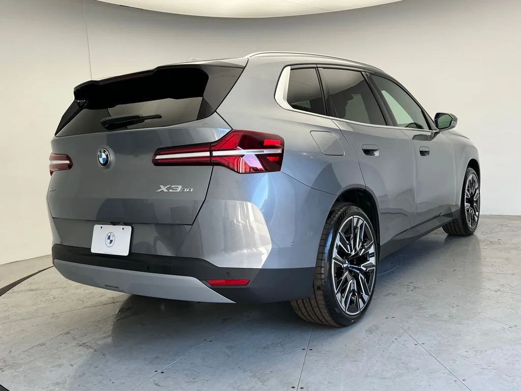 New 2026 Skyscraper Grey Metallic BMW 30 xDrive image 3