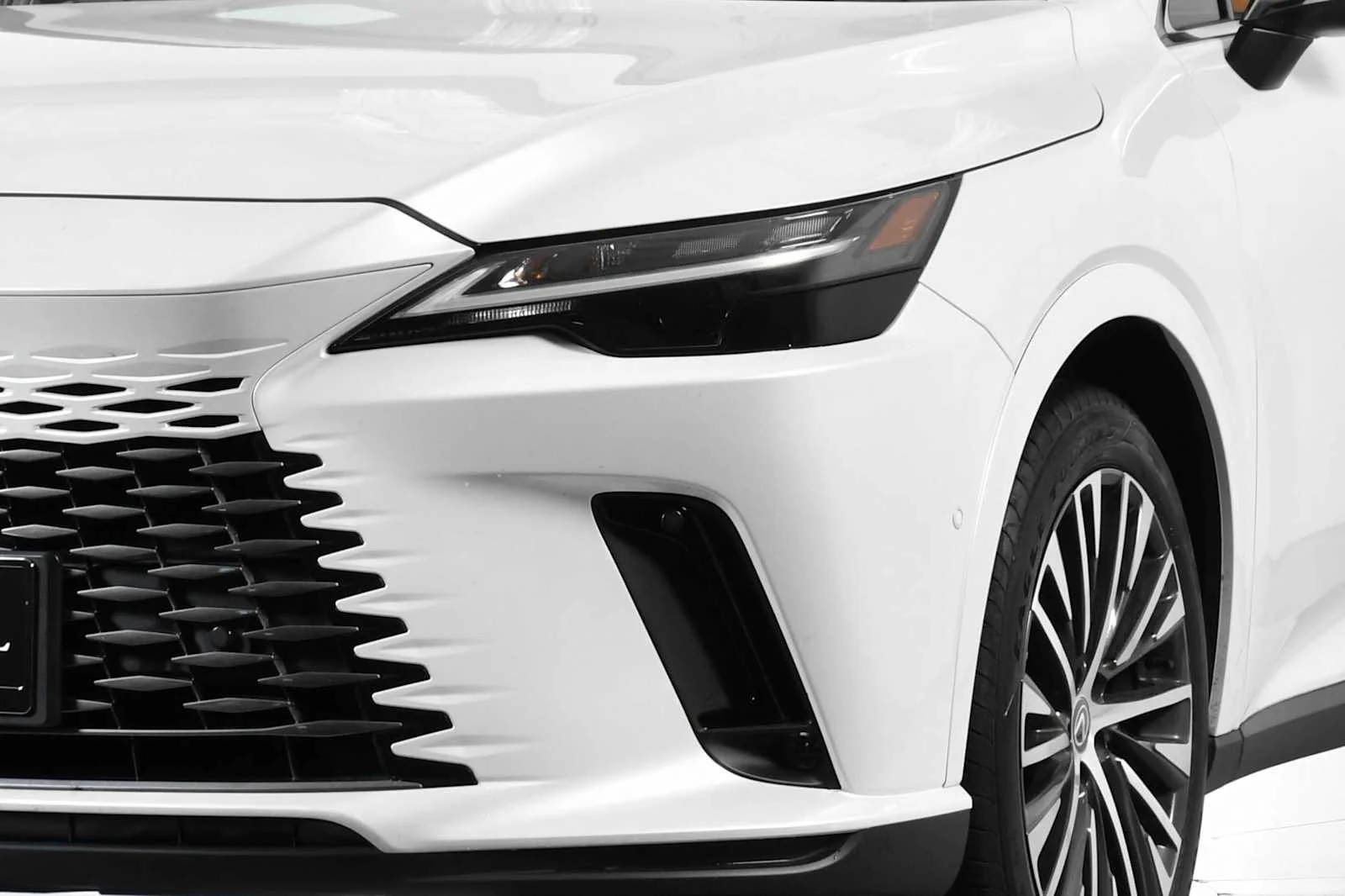 Certified Used 2024 EMINENT WHITE PEARL Lexus Premium Plus image 11