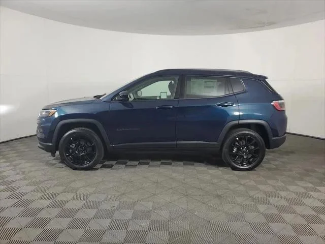 New 2026 Fathom Blue Pearl Coat Jeep Latitude image 33