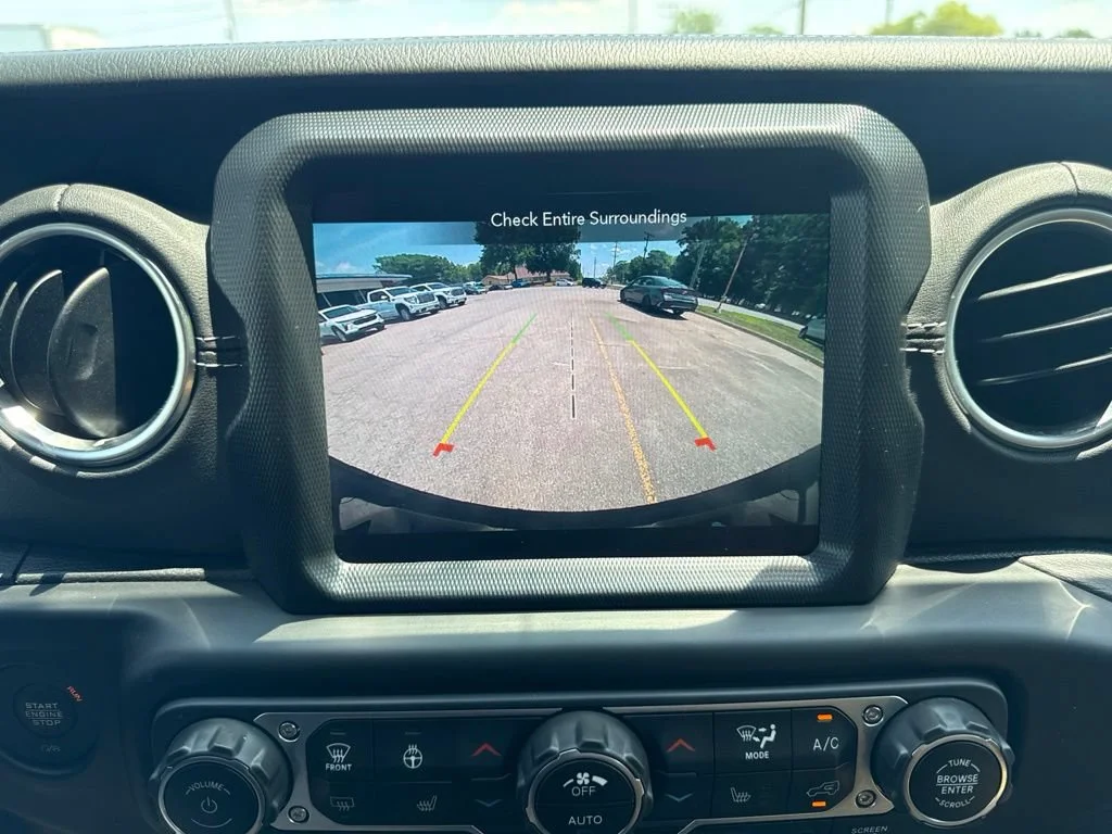 Used 2021 Red Jeep Unlimited Sahara image 19