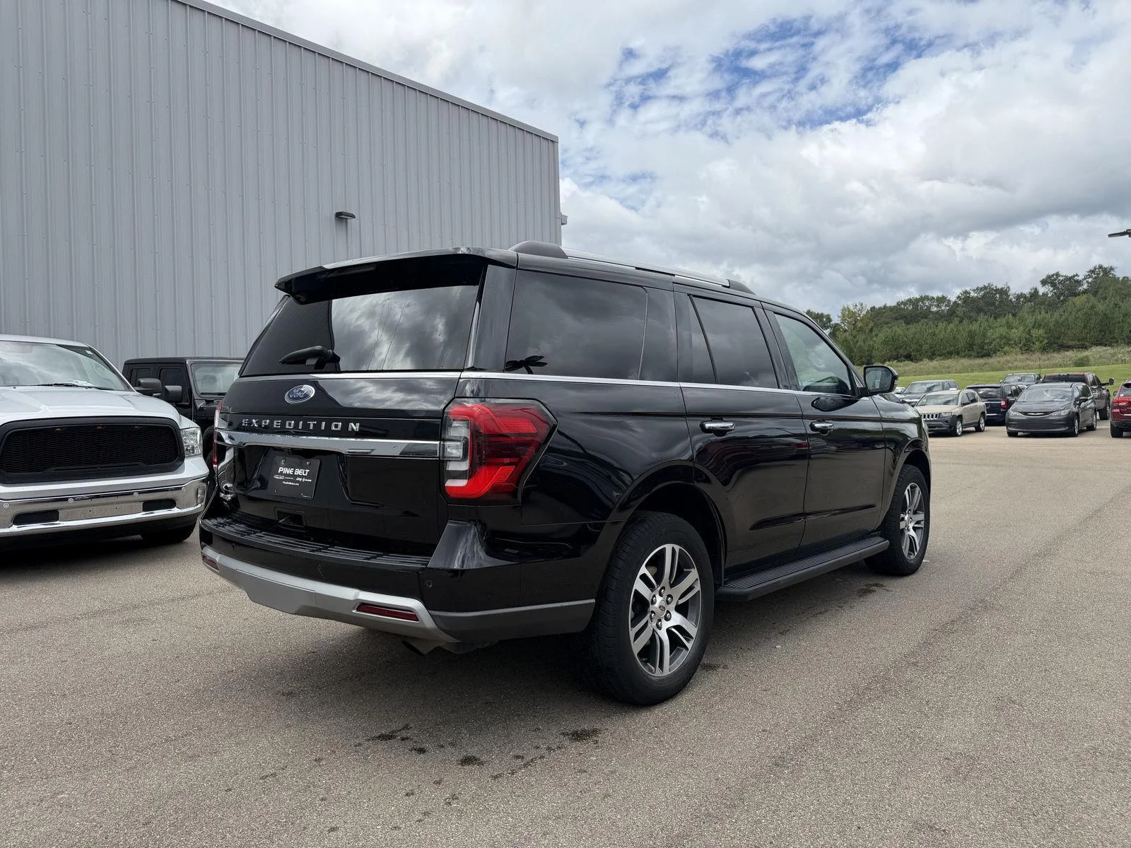 Used 2024 Agate Black Ford Limited image 6