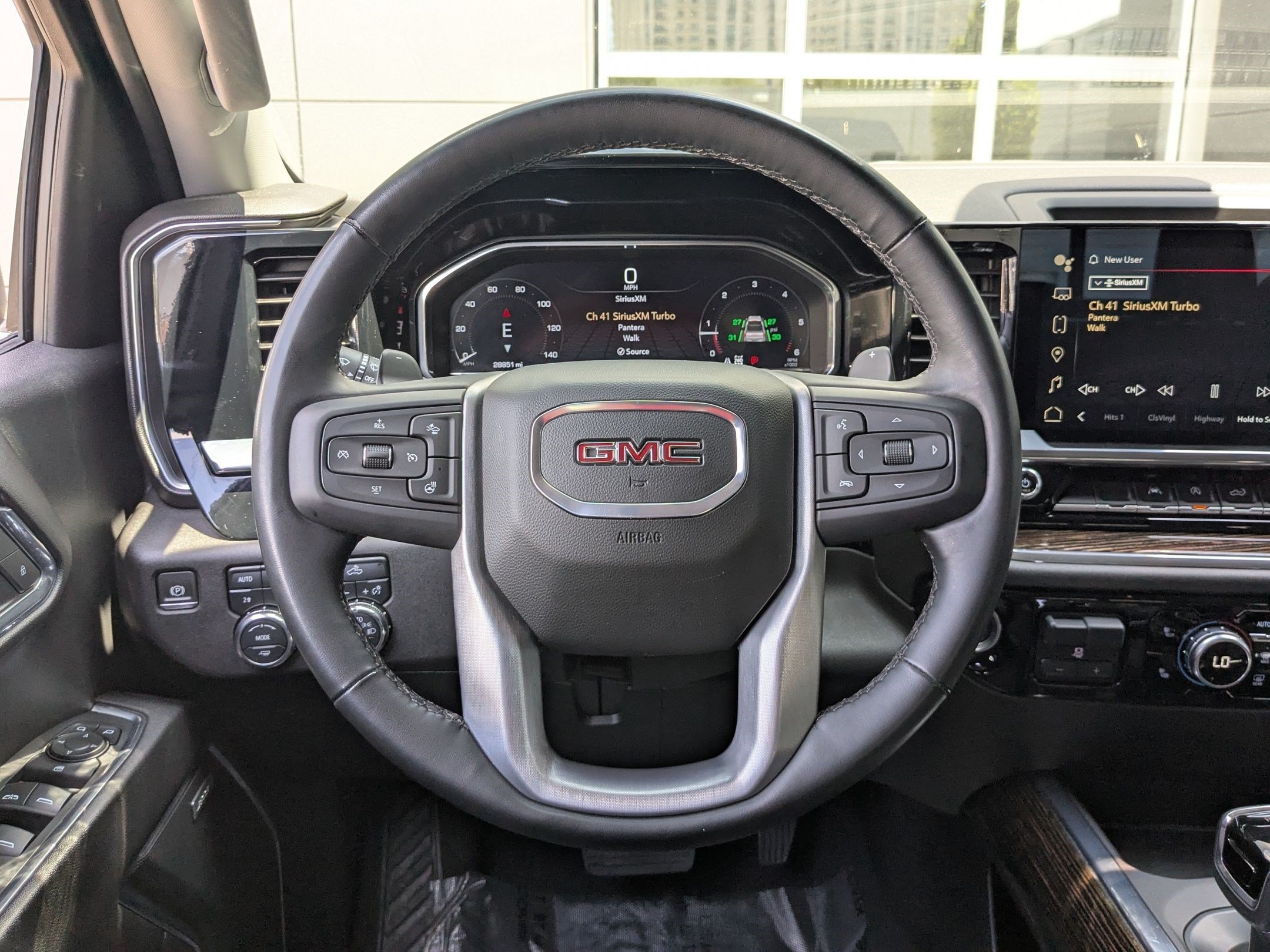 Used 2024 Onyx Black Metallic GMC Elevation image 16