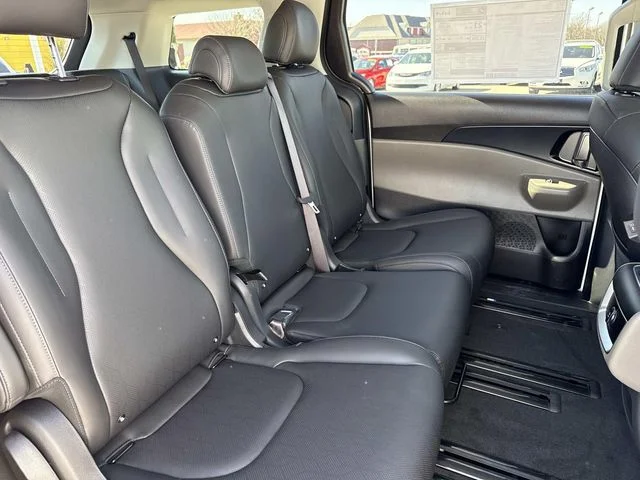 Certified Used 2026 White Kia LXS image 15