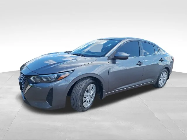 Used 2025 Gray Nissan S image 4