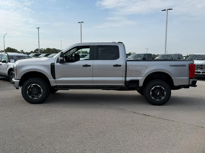 New 2027 Iconic Silver Metallic Ford 4WD STX image 2