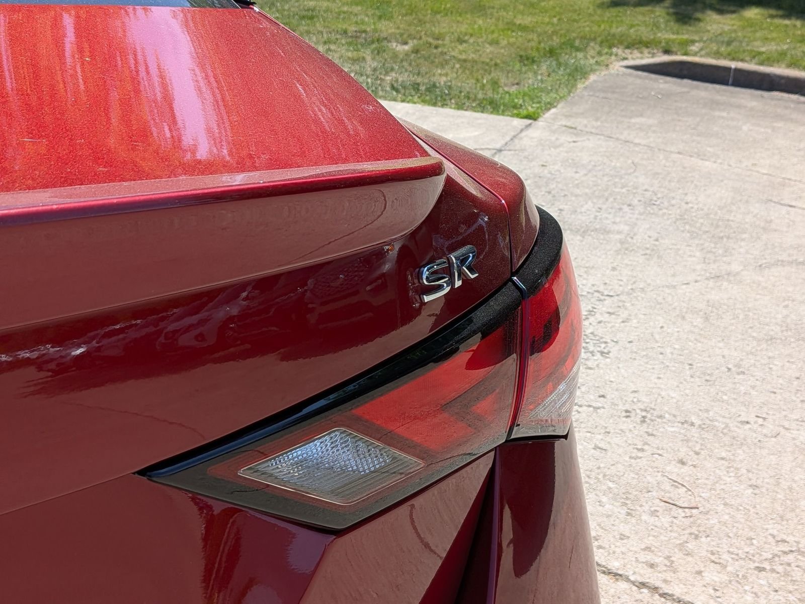 Used 2023 Scarlet Nissan SR image 33