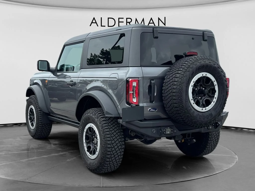 Used 2023 Gray Ford Badlands image 3