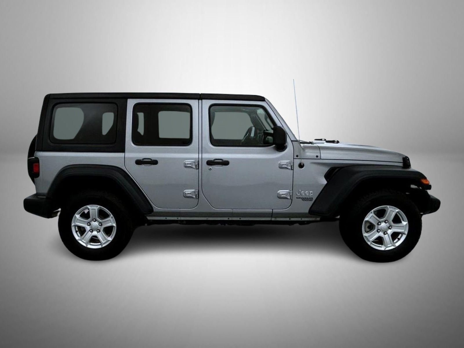 Used 2019 Silver Jeep Unlimited Sport S image 4