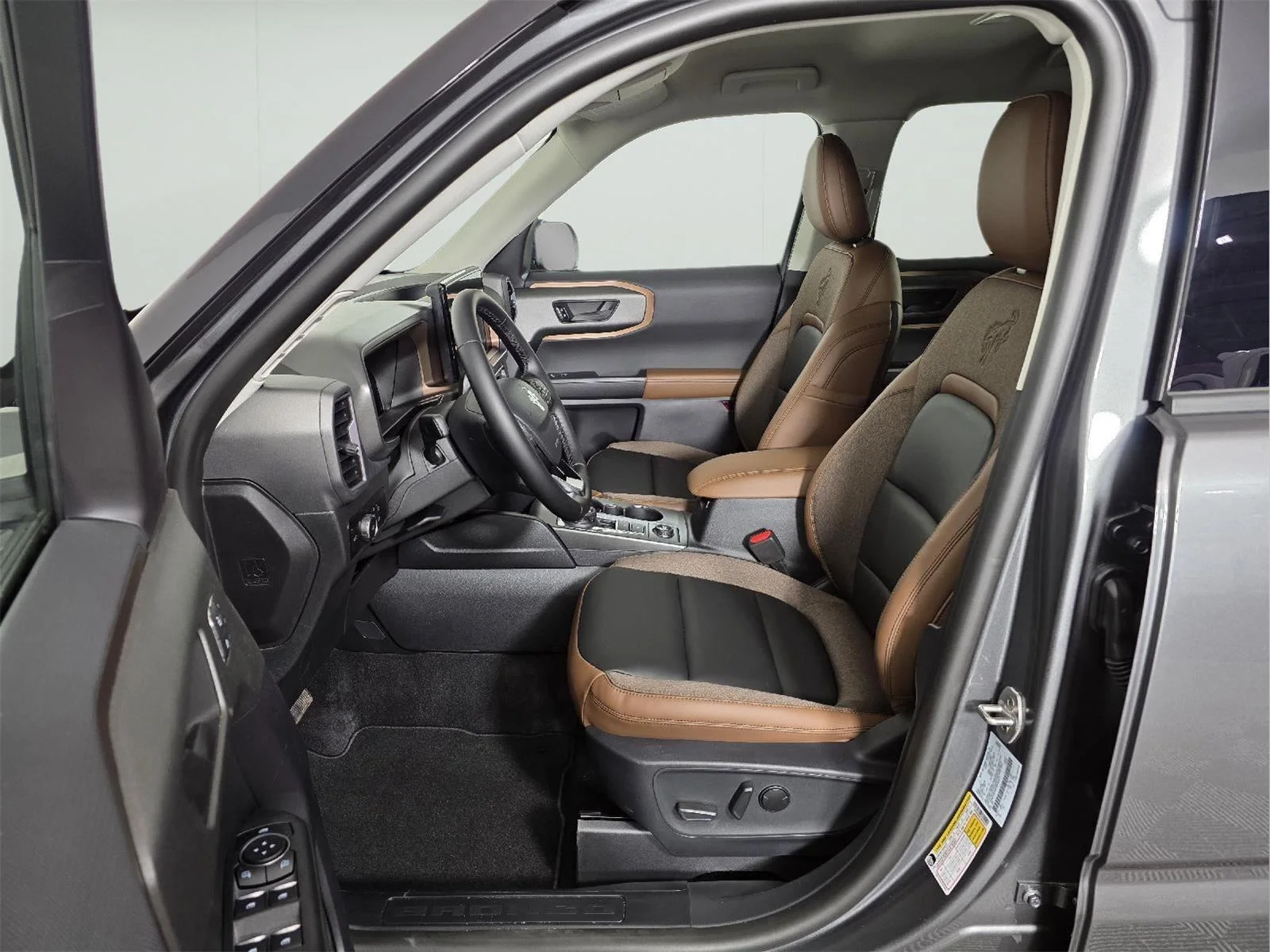 Used 2025 Carbonized Gray Metallic Ford Outer Banks image 13
