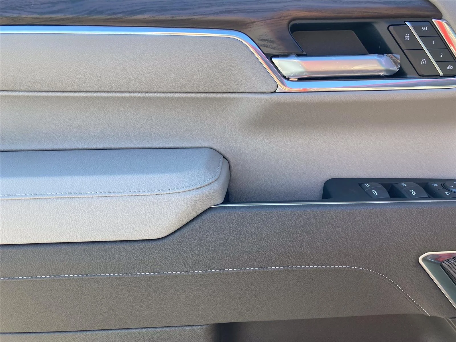 2026 GMC Sierra 1500 SLT - Photo 25