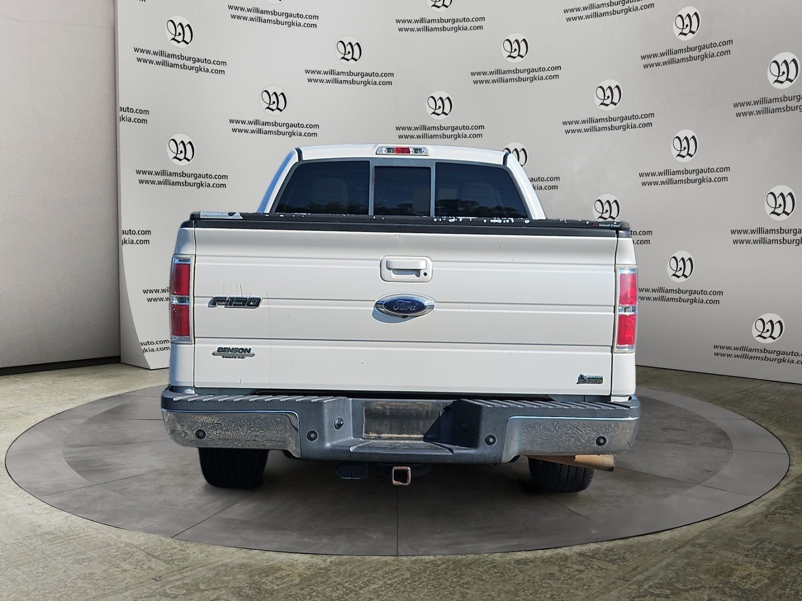 Used 2010  Ford Lariat image 4
