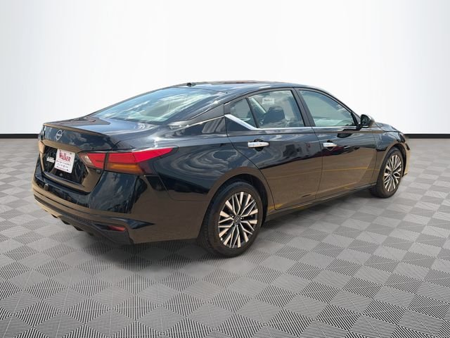 Used 2025 Black Nissan 2.5 SV image 7