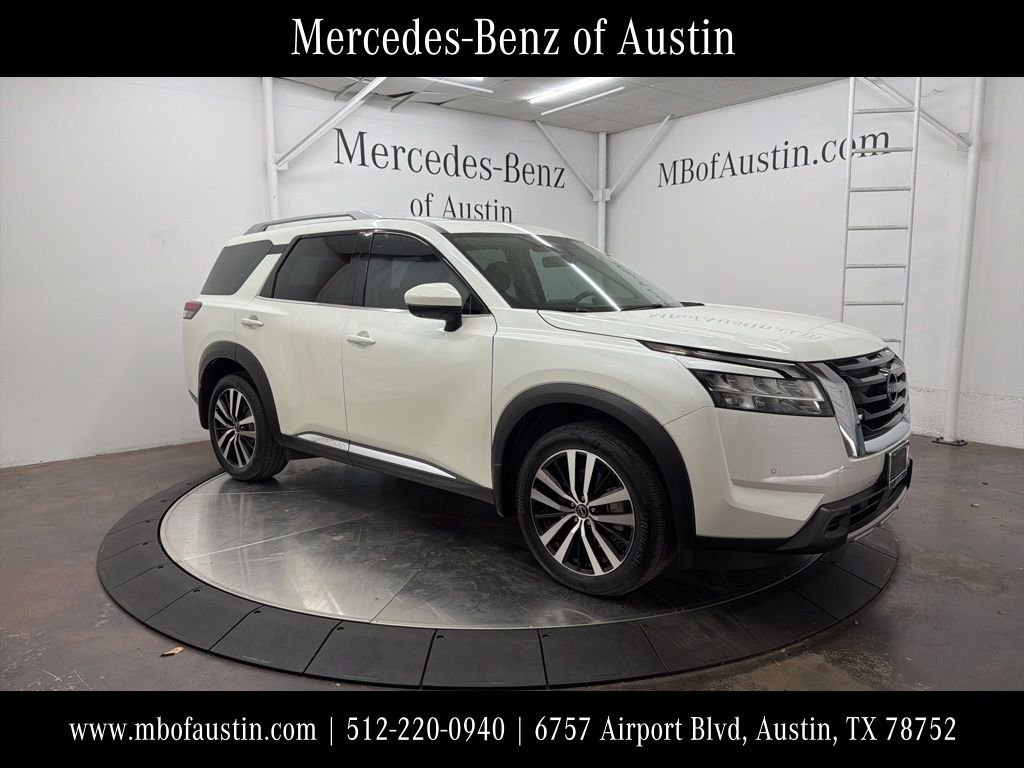 2023 Nissan Pathfinder Platinum