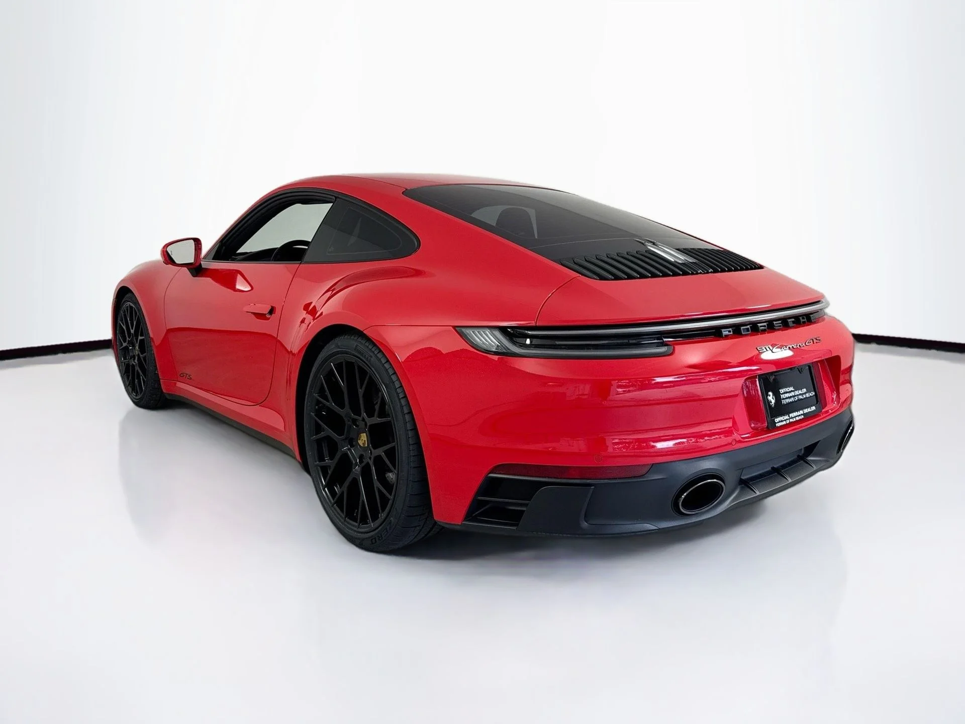 Used 2022 Guards Red Porsche Carrera 4 GTS image 5