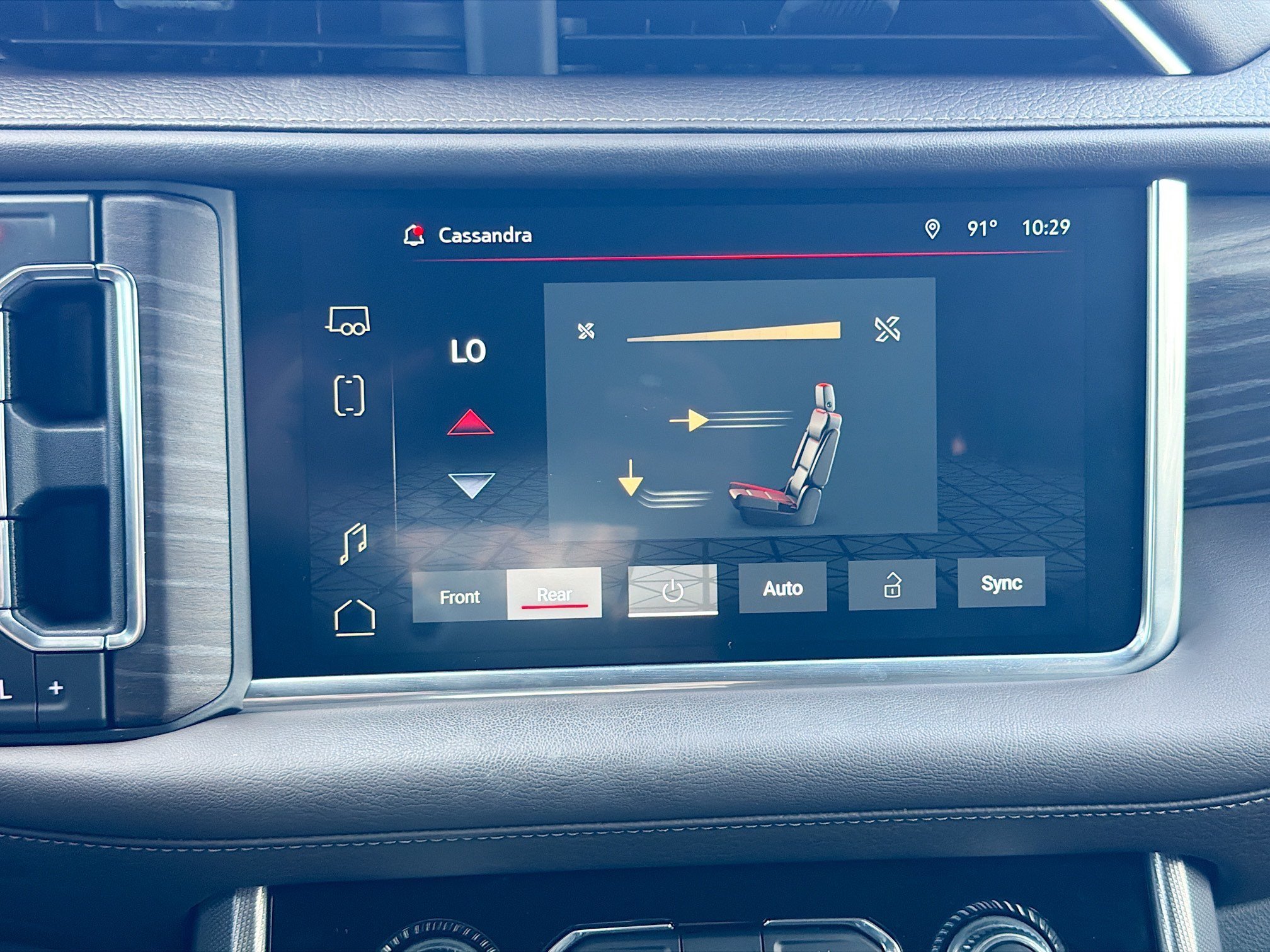Used 2022 White Frost Tricoat GMC Denali image 37