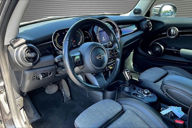 Used 2022 Black MINI  image 15