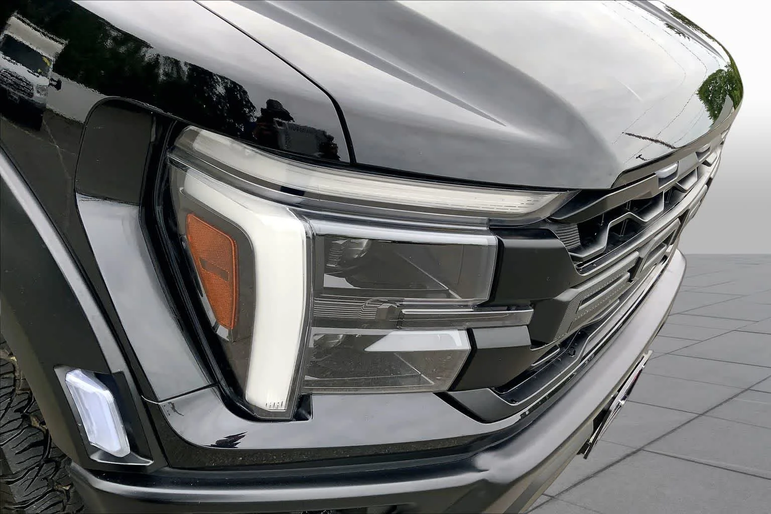 Certified Used 2025 Agate Black Ford Raptor image 27