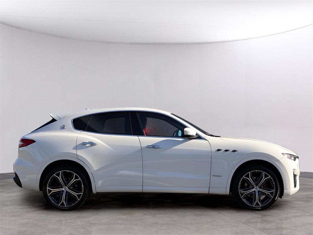 2019 Maserati Levante GranSport photo 4