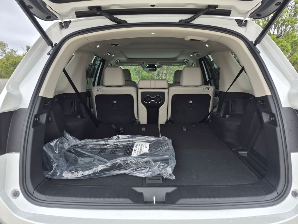New 2026 Platinum White Pearl Honda Touring image 18