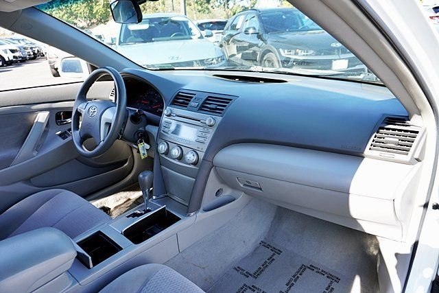 Used 2011 White Toyota LE image 9