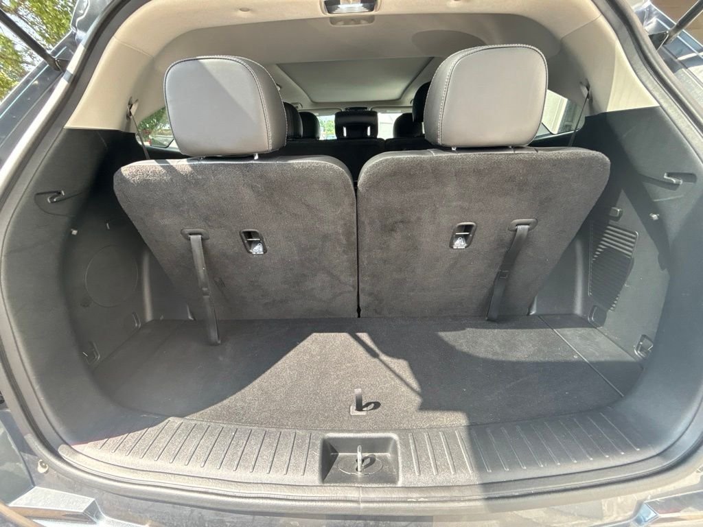 Used 2023 Gray Kia S image 20