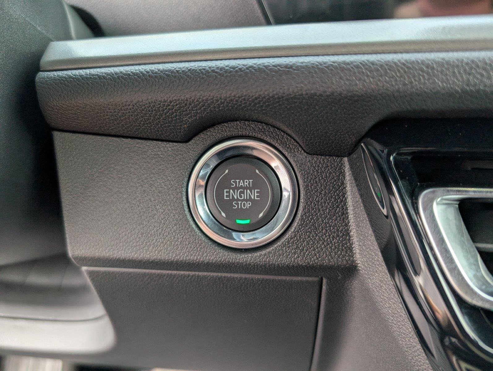 New 2027 Summit White Chevrolet LT image 20