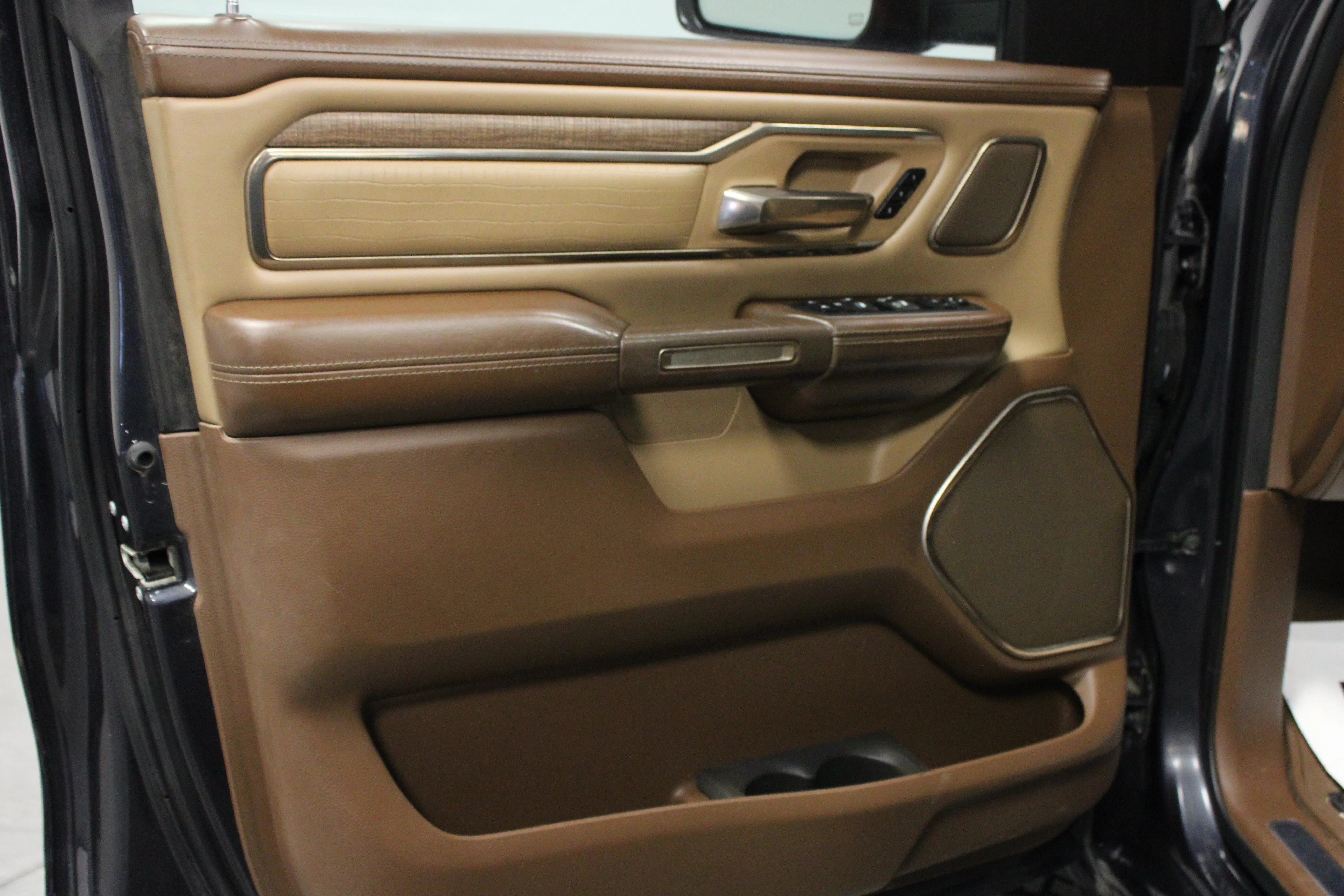 Used 2019 Maximum Steel Metallic Clearcoat Ram Laramie Longhorn image 11