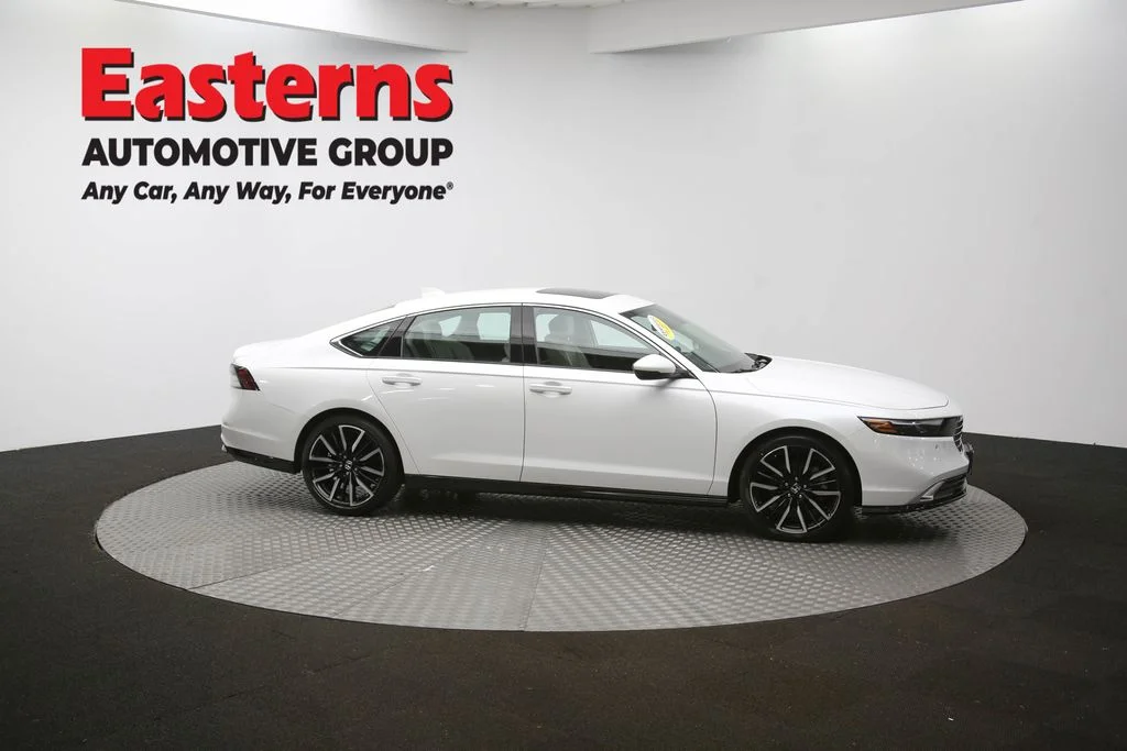 Used 2024 White Honda Touring image 44