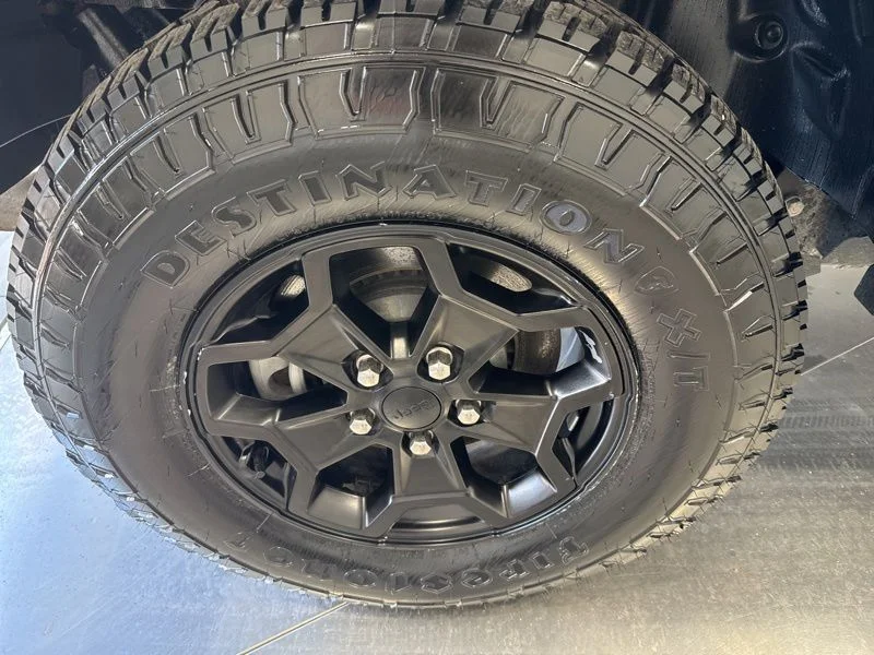 Used 2023 Silver Jeep Base 4xe image 9