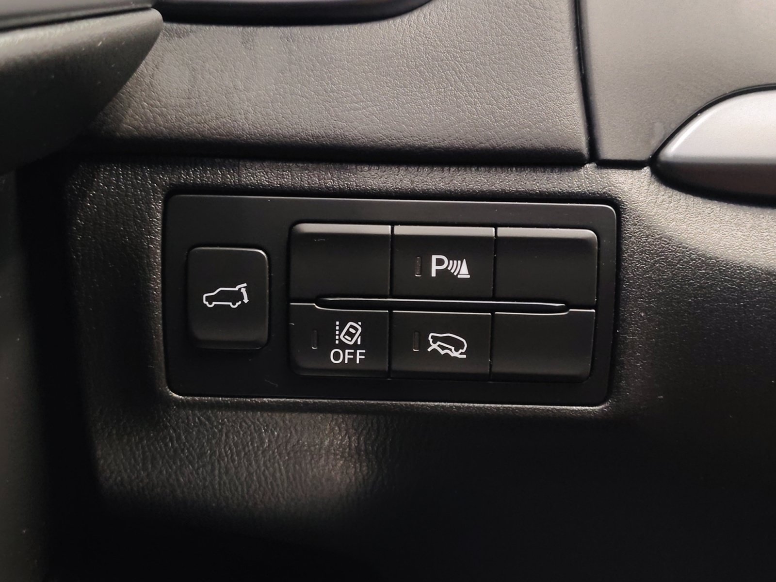 Used 2022 Jet Black Mica Mazda Touring Plus image 27