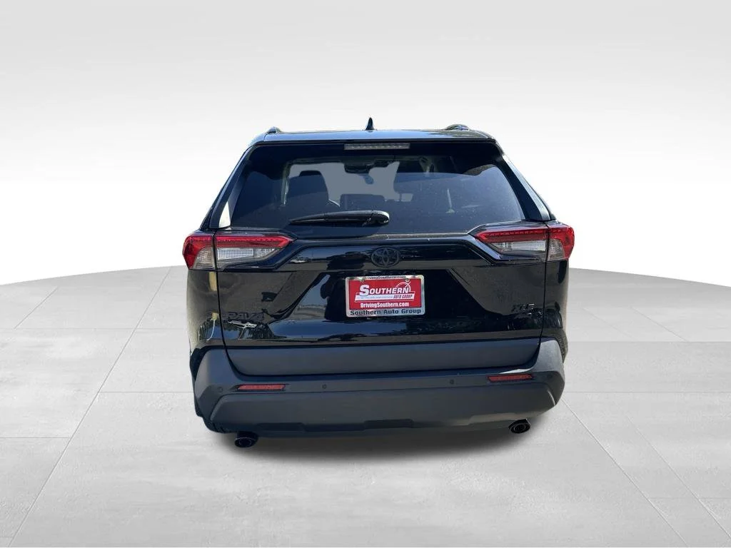 Used 2025 Black Toyota XLE Premium image 4
