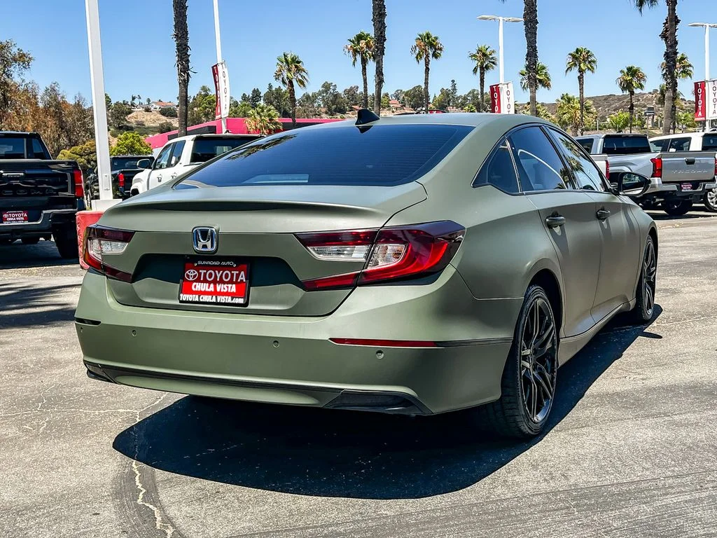 Used 2022 Green Honda Touring image 6