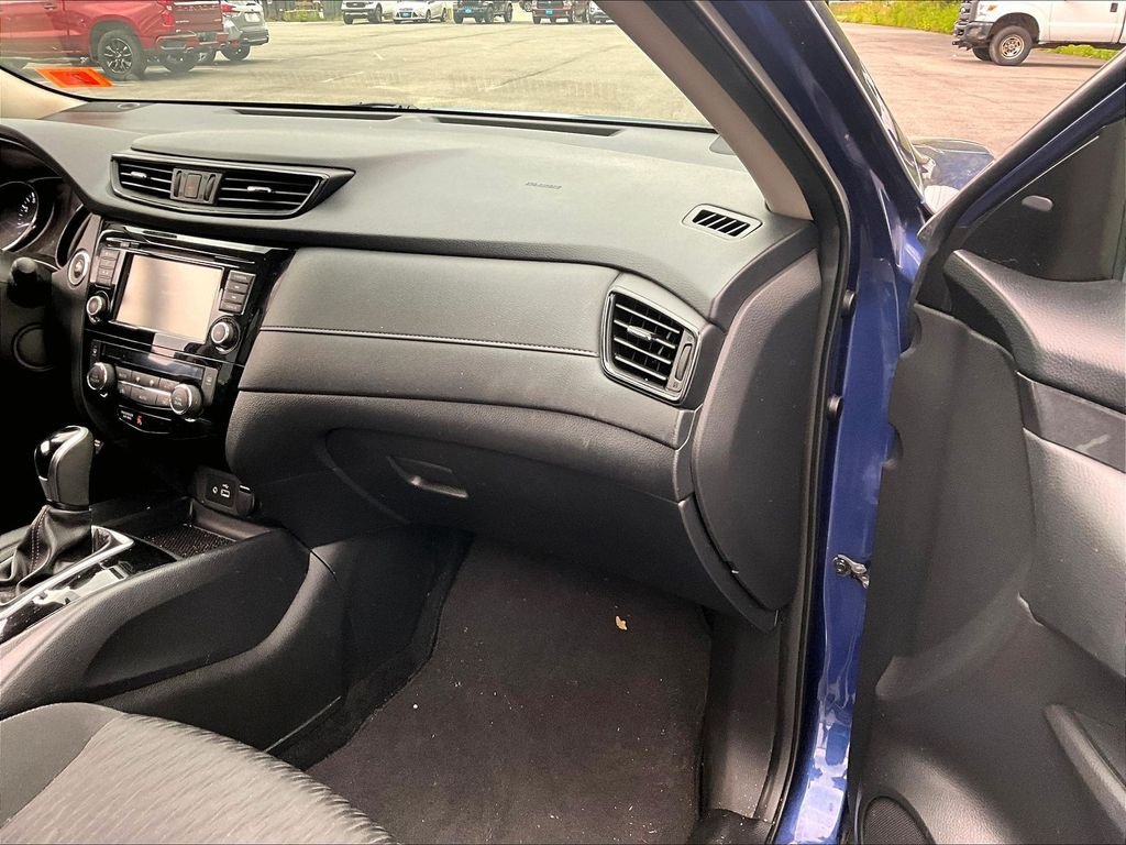 Used 2019 Caspian Blue Metallic Nissan SV image 13
