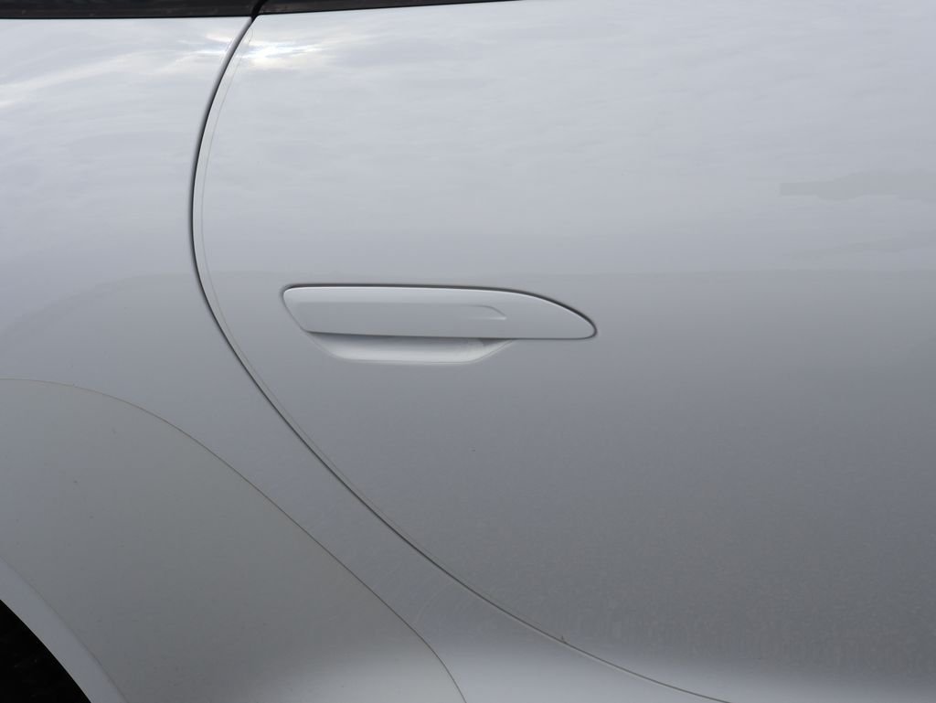 Used 2020 White Porsche Carrera S image 16